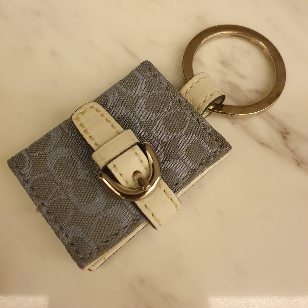 Coach keychain picture holder deals