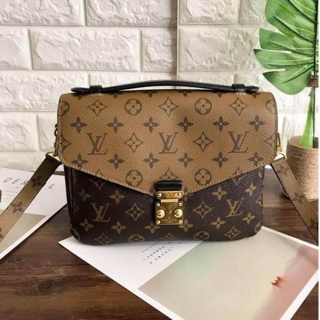 lv pouch womens