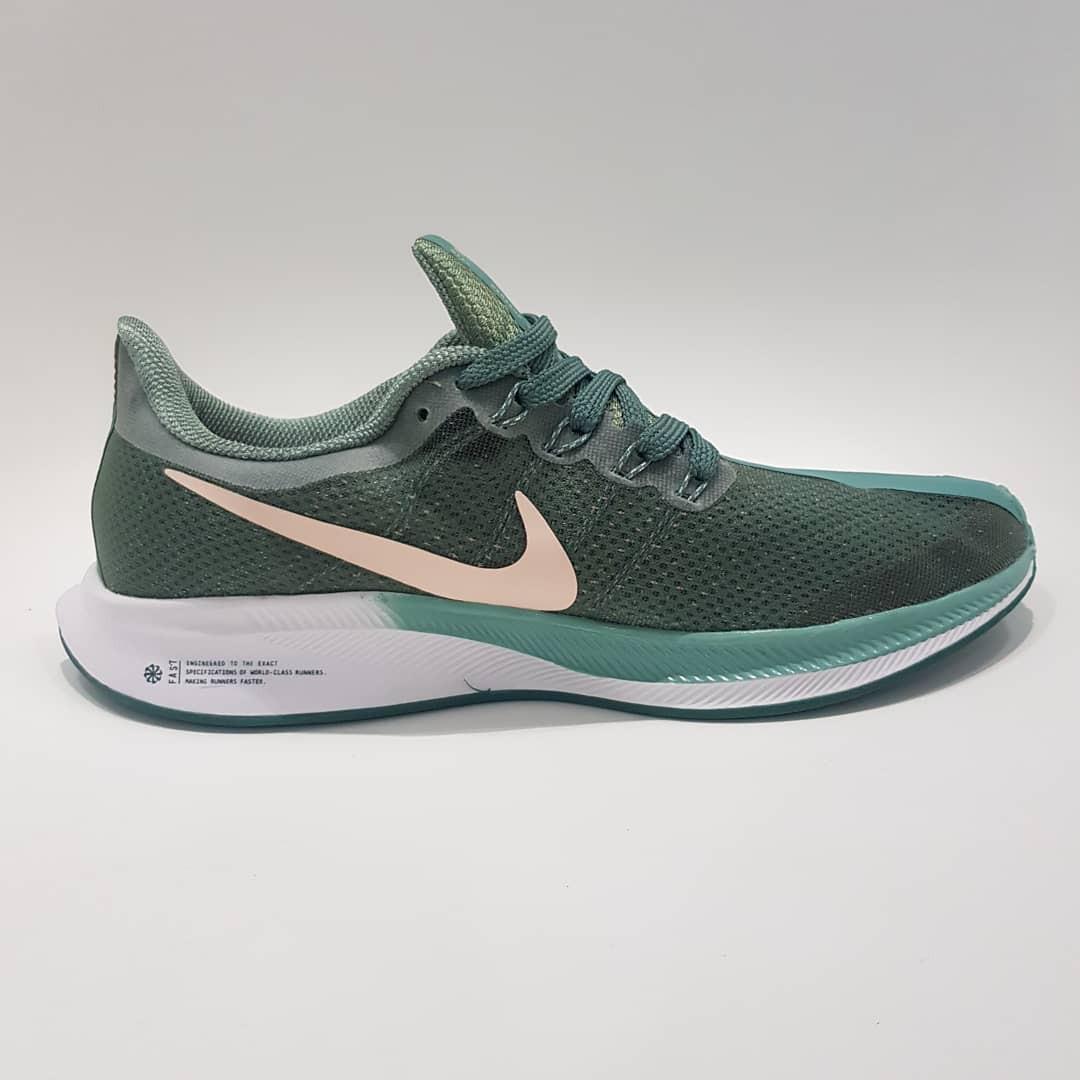 Nike air pegasus verde militar