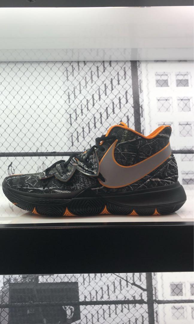 nike kyrie taco