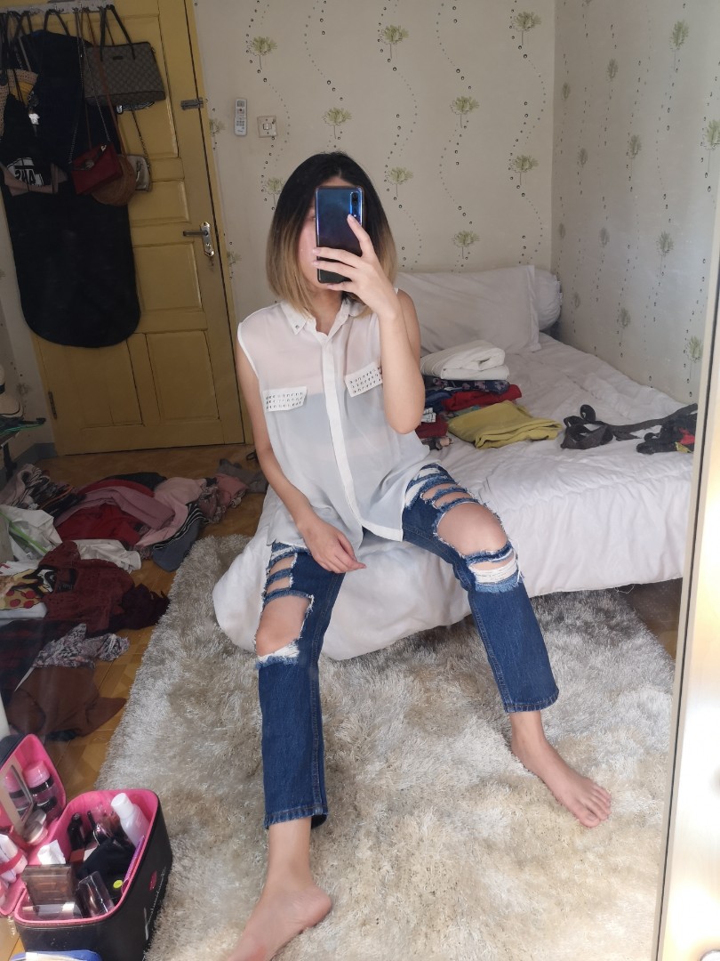 See through white tshirt on Carousell