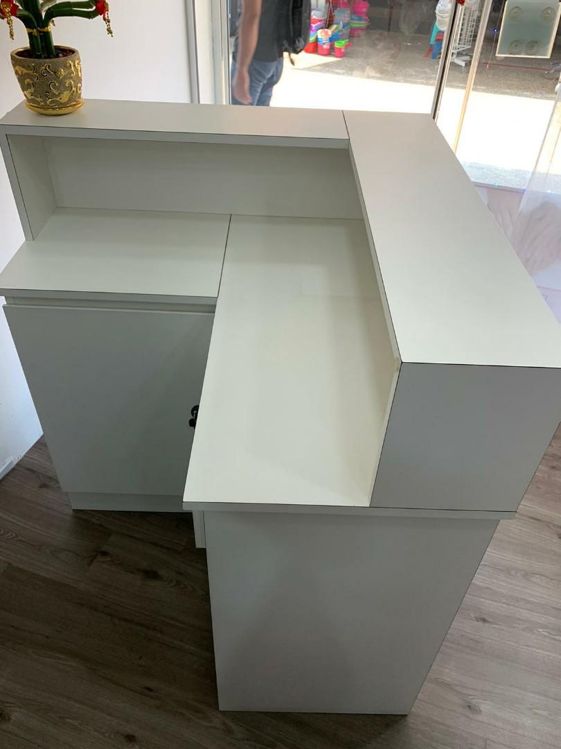 Store counter hot sale table