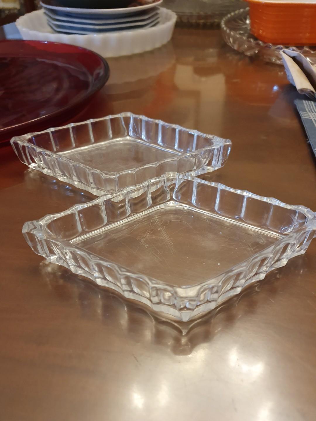 Variety of decorative plates (Category: Other Kitchenware & Tableware) located in Manila. Submitted by lifestylers.media (Listing ID 261113327, Image 3). Description: Decorative plates, glassware, stainless steel servers, etc. This entire lot only for 3500 pesos..