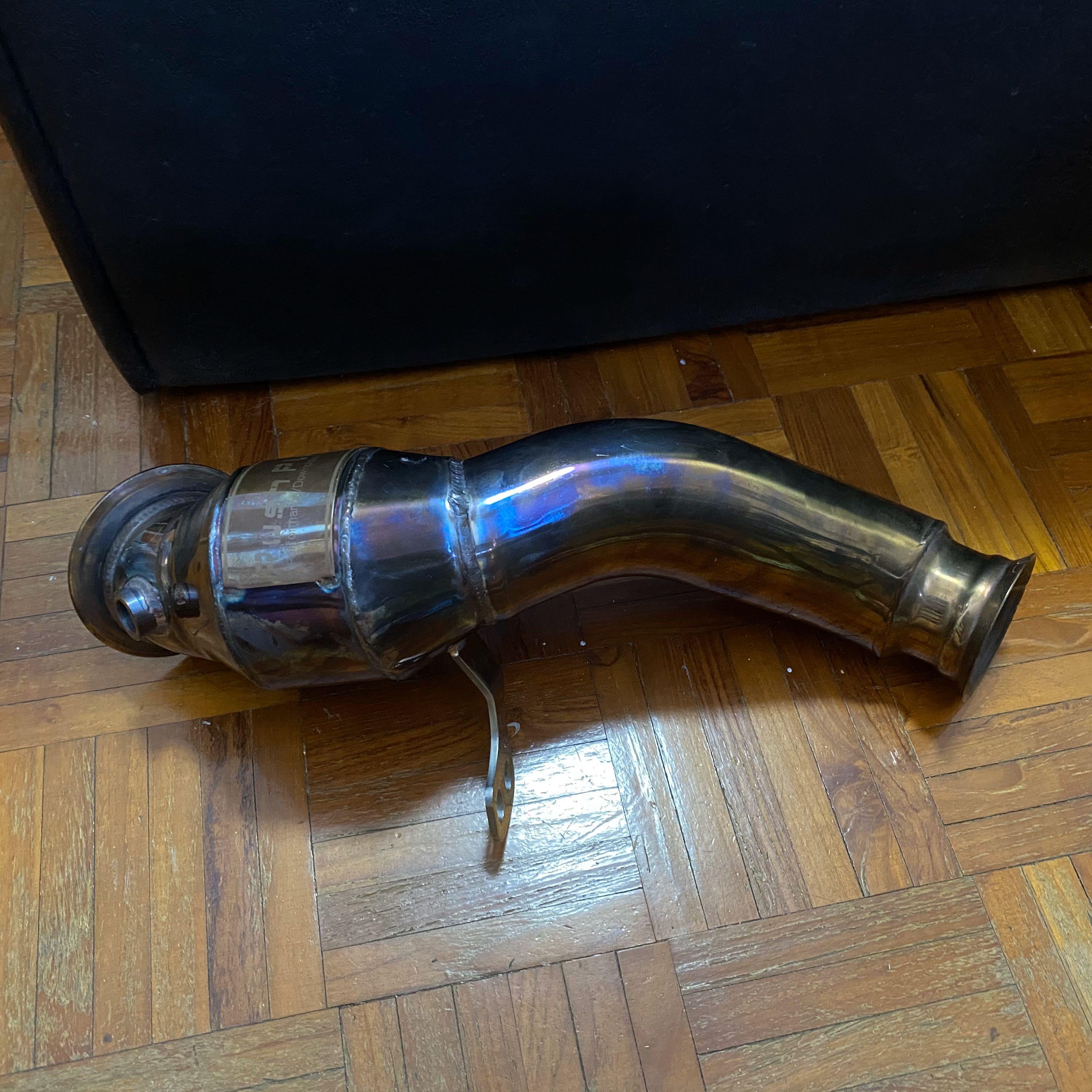 downpipe in car