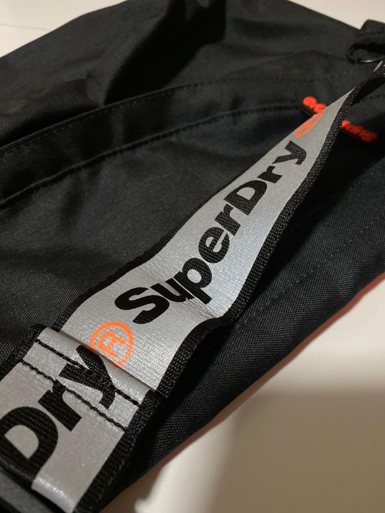 Superdry zac 2025 large bum bag
