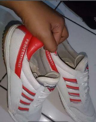Sepatu sport cewe