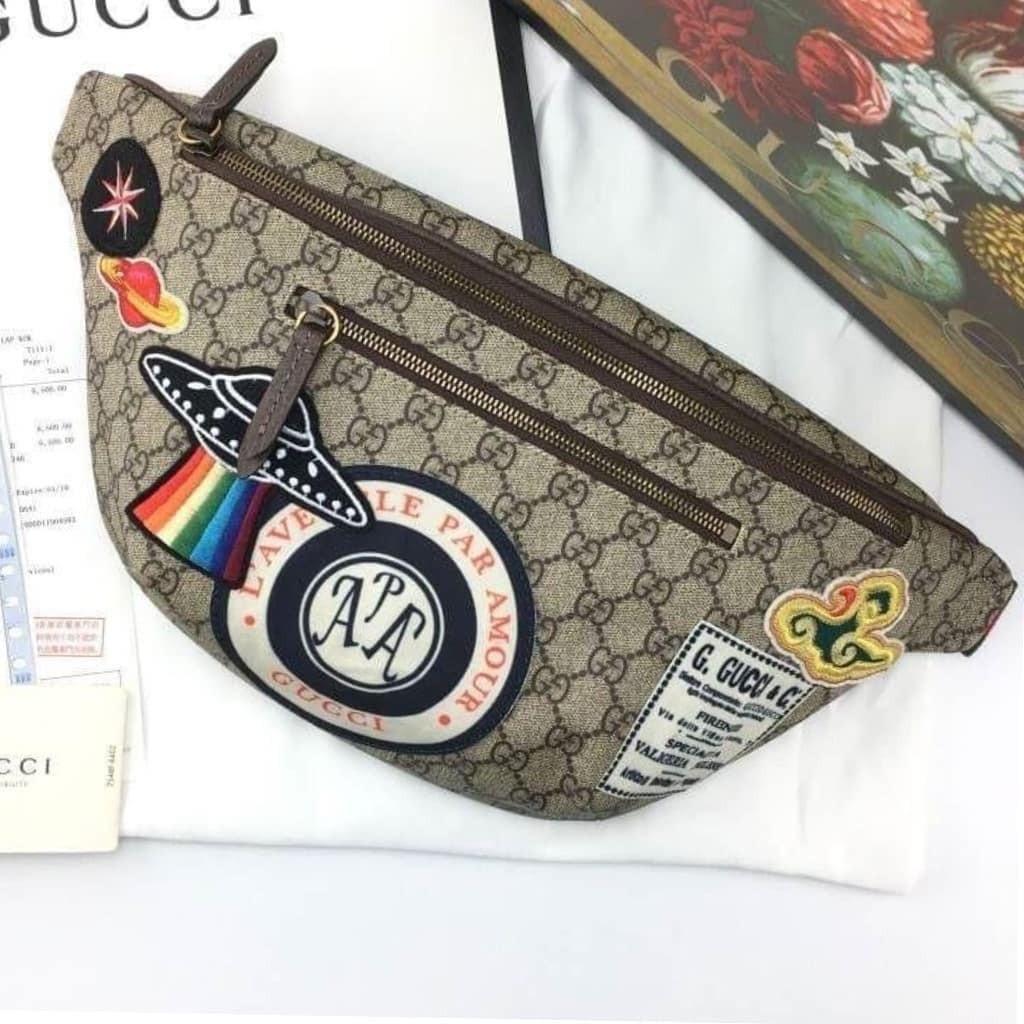 Like New Gucci Courrier GG Supreme Beltbag