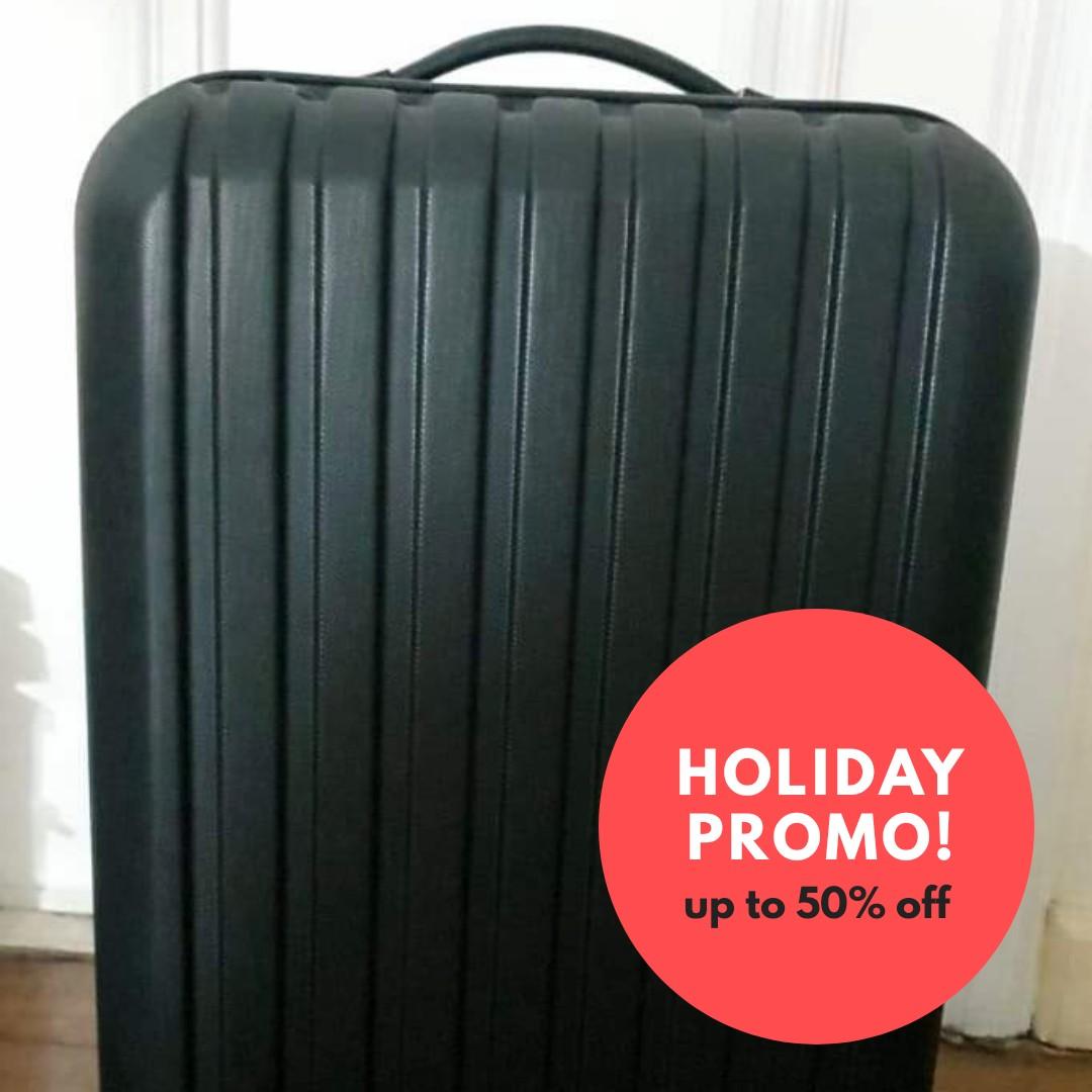 Cabin size luggage 4 wheels Clearance
