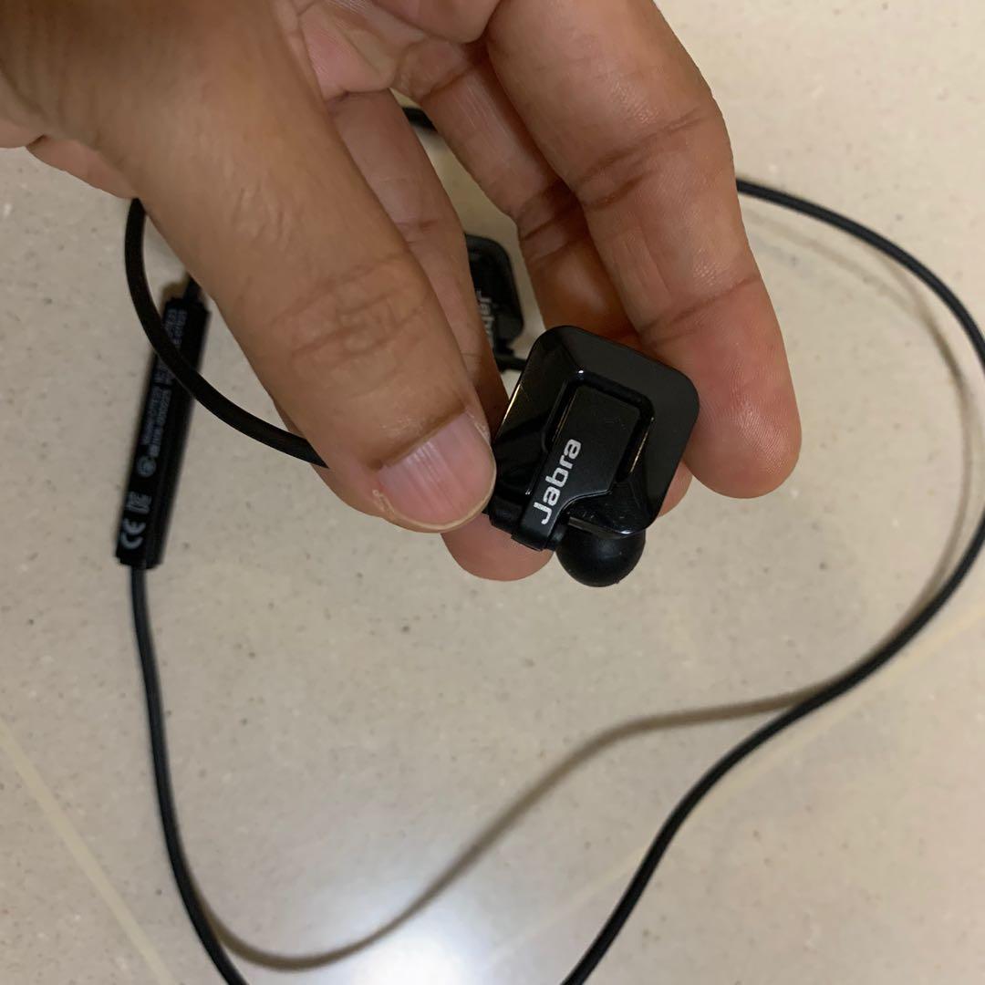 Jabra step wireless Bluetooth earphones OTE23
