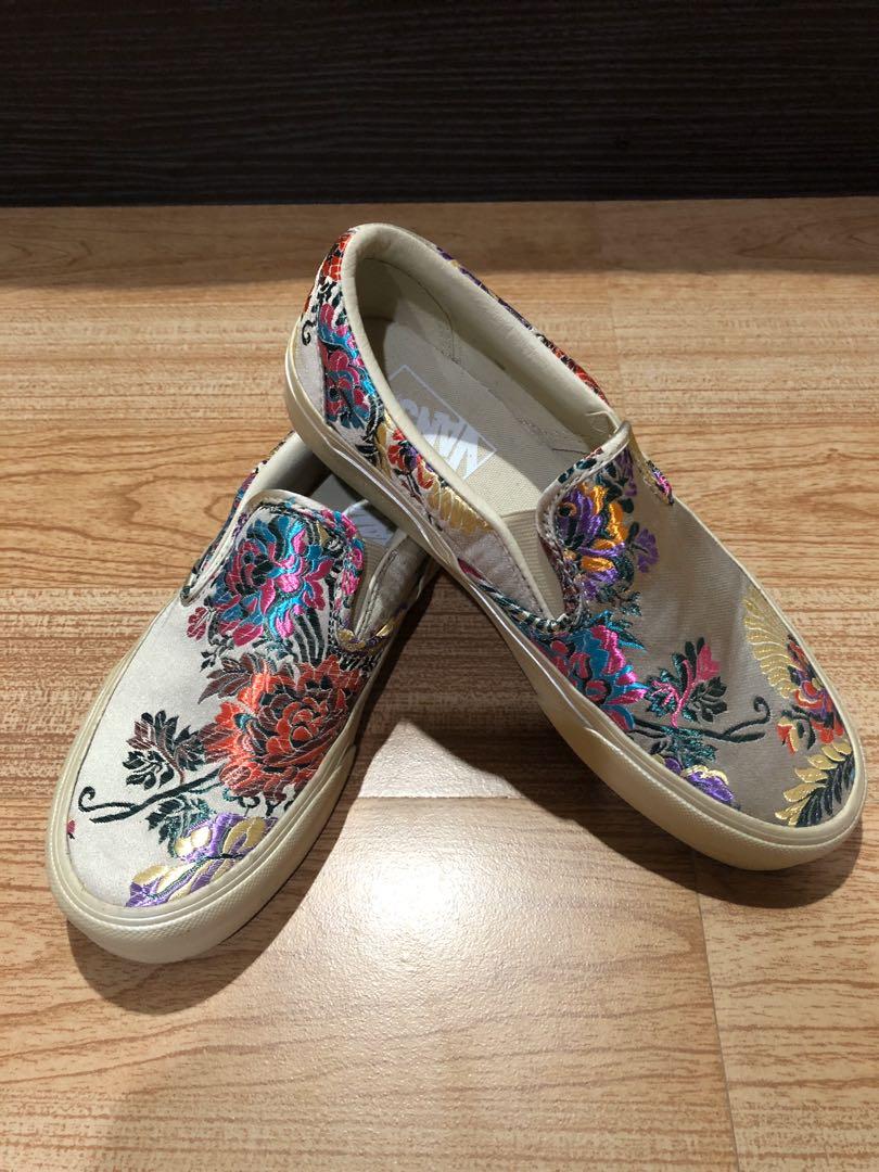 vans in the wall