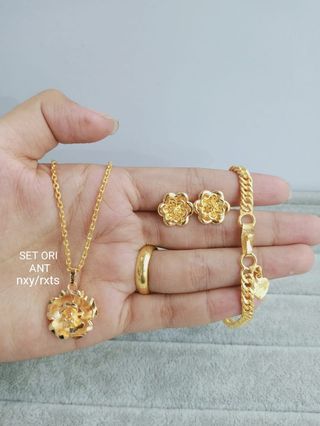 (Kategori: ) berada di . Dikirim oleh riafashion94 (ID iklan 261408880, Gambar 1). Deskripsi: .