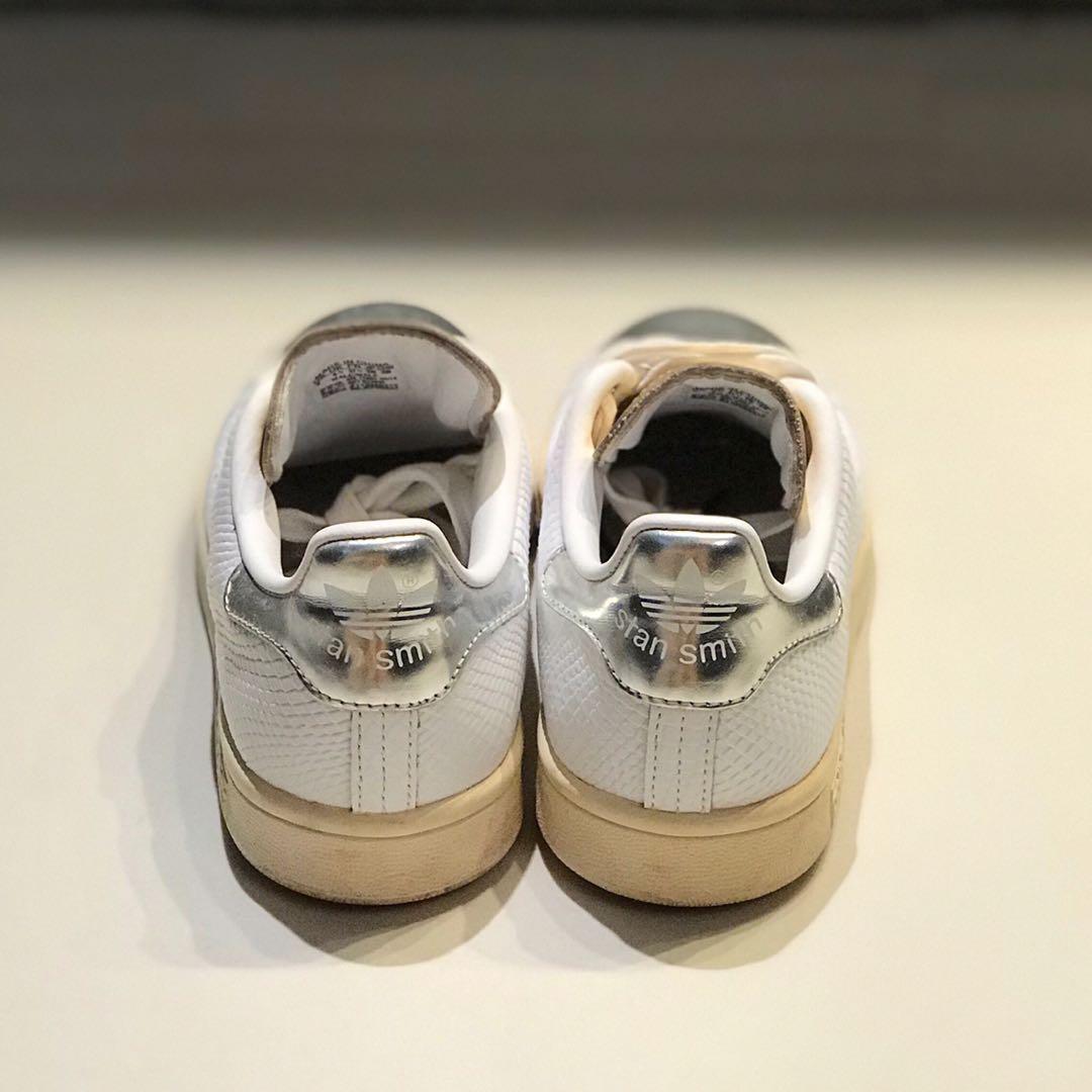 Adidas Stan Smith Metallic Gold/Silver, Fashion, Footwear, Sneakers on Carousell