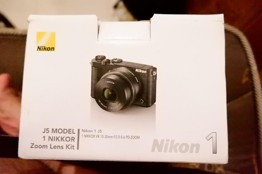 box kamera nikon 1 j5