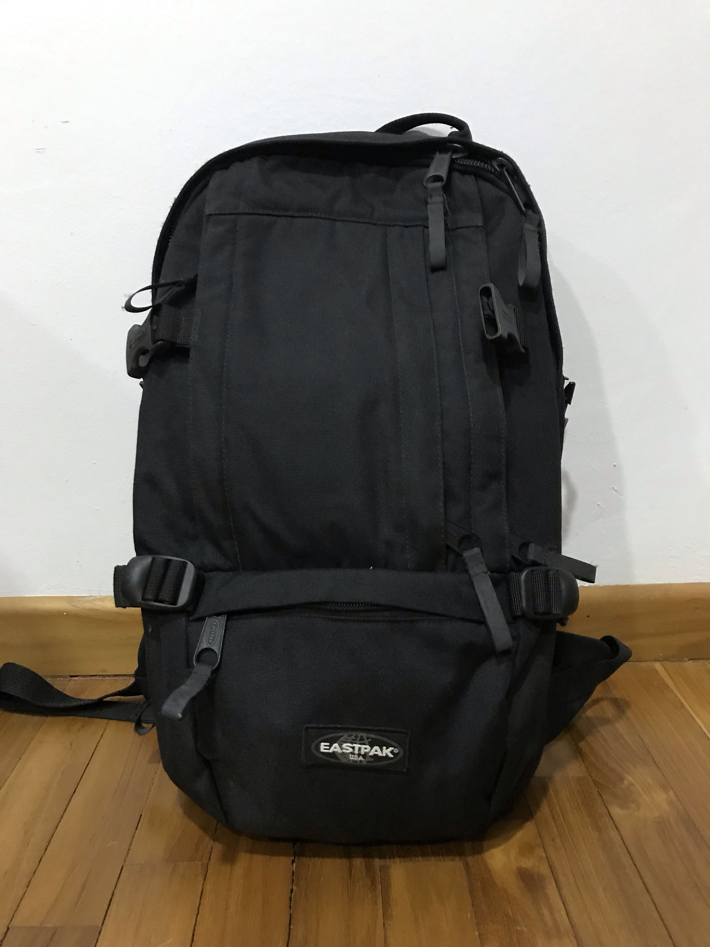 eastpak floid black
