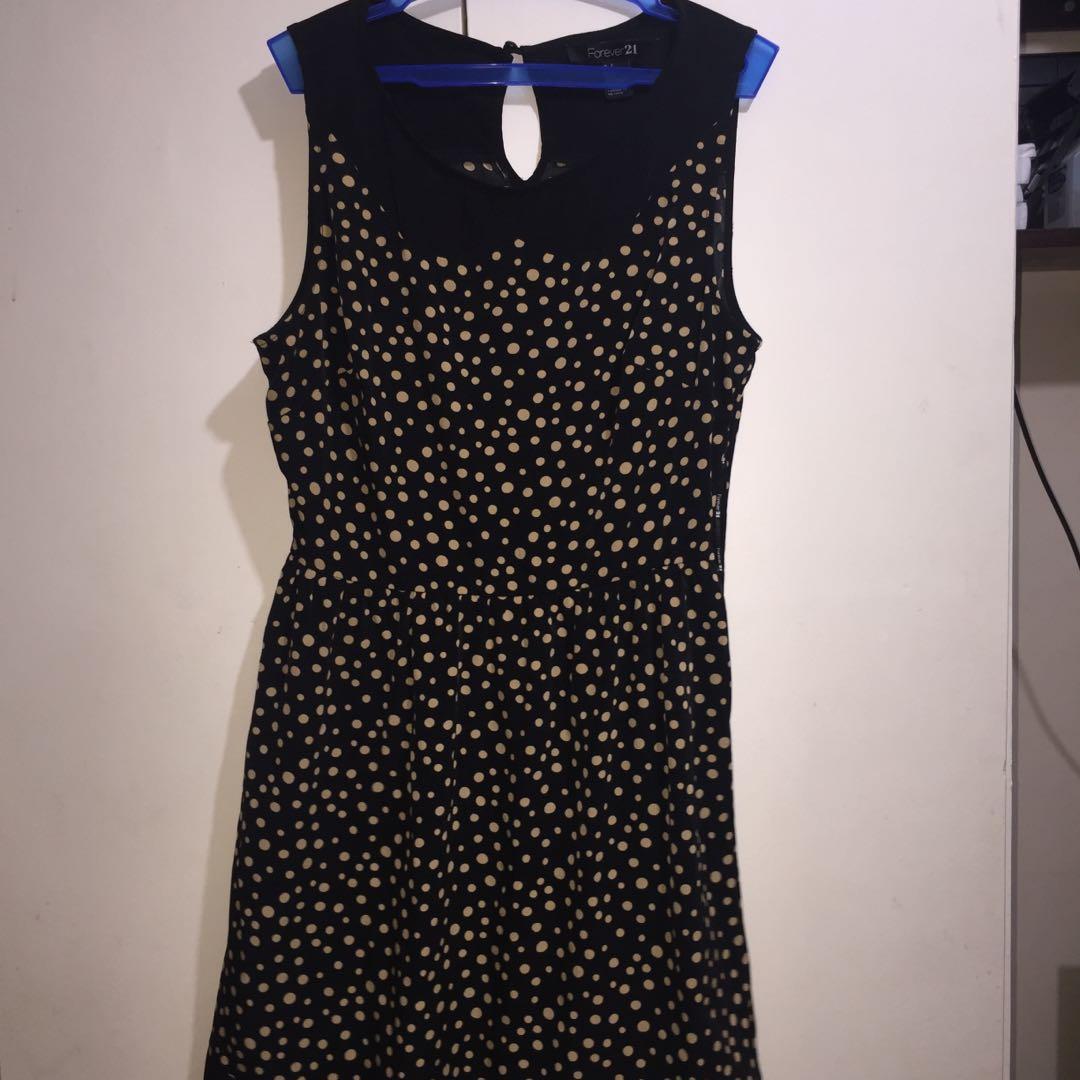 Forever 21 Polka Dot dress (Category: Dresses) located in Manila. Submitted by hslightsup (Listing ID 261473892, Image 1). Description: Used only twice! Super duper comfy and cute! Needs a new loving owner! 🥰 Price is negotiable! .