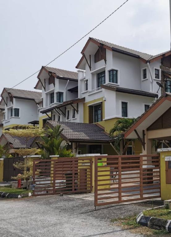 Gated And Guarded 2 5 Storey Semi D House Seksyen 3 Bandar Baru Bangi Property For Sale On Carousell