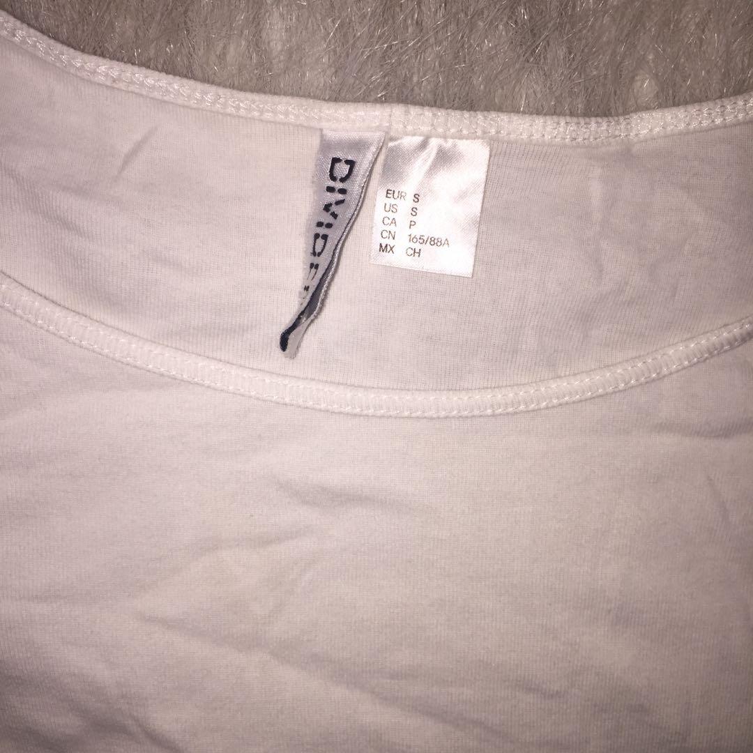 H&M Midriff (Category: Blouses) located in Manila. Submitted by hslightsup (Listing ID 261471344, Image 2). Description: Super comfy! Not used more than 3x! Needs a new loving owner! 🥰 Price is negotiable! ❤️ .