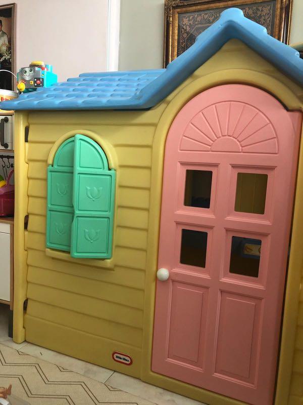 Little Tikes House, Babies & Kids, Baby Nursery & Kids Furniture, Kids' Tables & Chairs on Carousell
