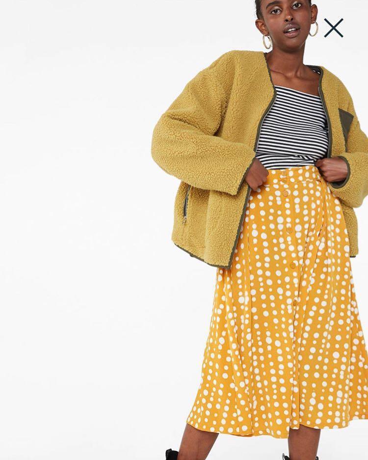 MONKI PLEATED MIDI SKIRT YELLOW DOT Fesyen Wanita Pakaian