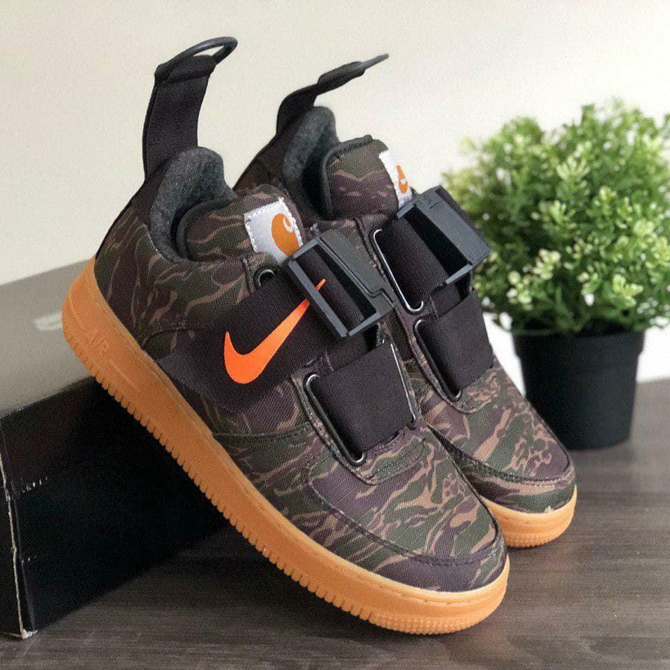 Pickering Perfecto Mujer joven 📌NIKE AIR FORCE 1 UTILITY LOW PREMIUM CAMO CARHARTT WIP, Men's Fashion,  Footwear, Sneakers on Carousell