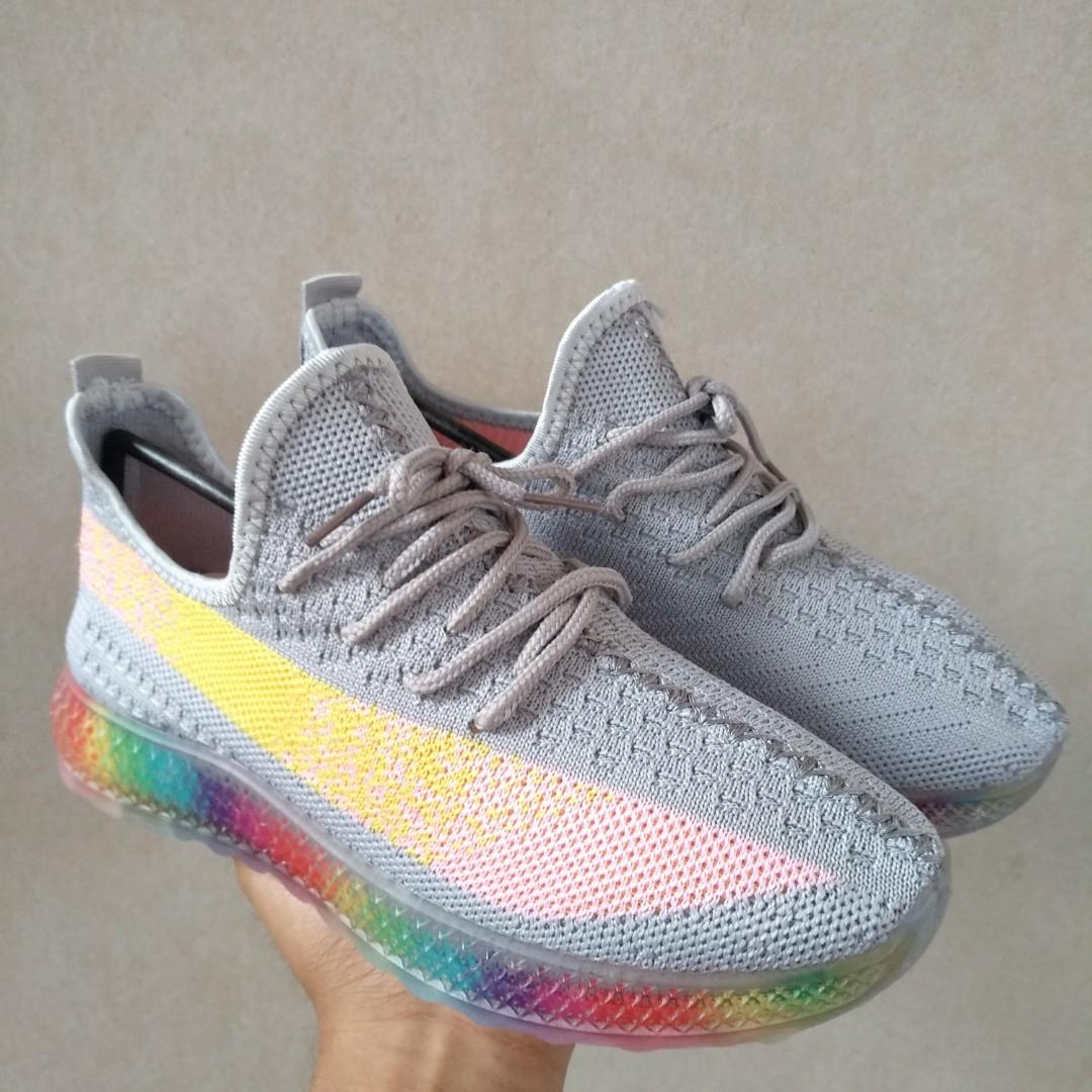 Sneakers Yeezy Rainbow Running Wanita Import Fesyen Wanita Sepatu Di Carousell