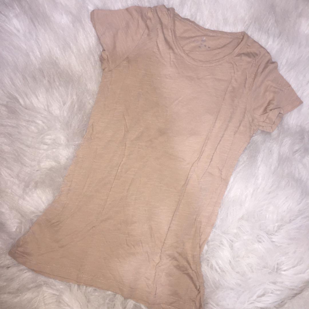 Top bundle (Category: Others Tops) located in Manila. Submitted by hslightsup (Listing ID 261468966, Image 2). Description: Get all three for 190! Super comfy! Needs a new loving owner! All Used only once! .