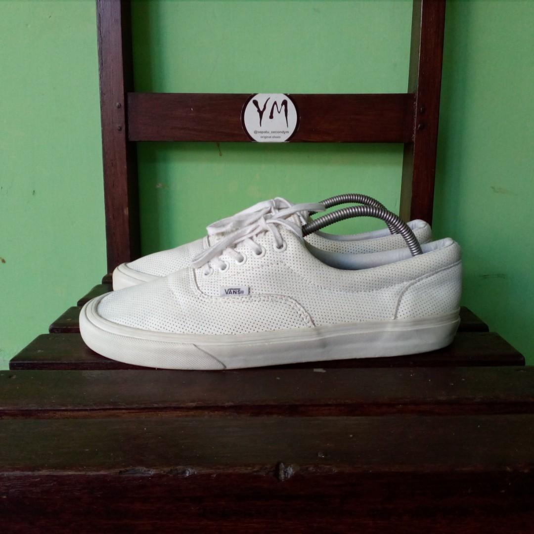 Vans era leather hole polka white