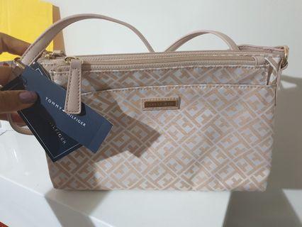 Tommy Hilfiger sling