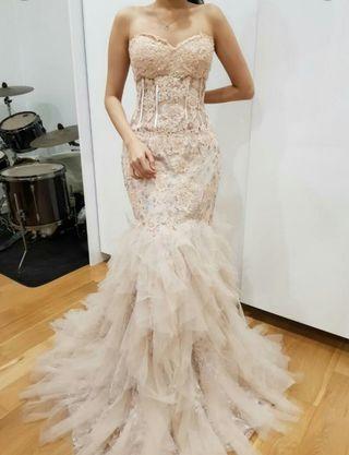 Beautiful Gown for rent..