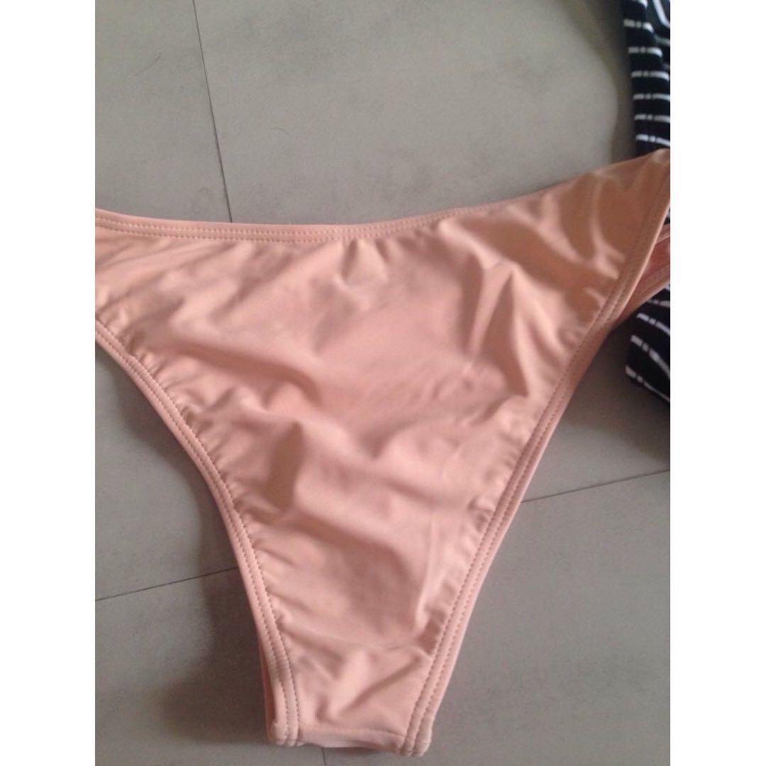 3Types of Swimwear Bundle (Category: Bikinis & Swimsuits) located in Makati City. Submitted by janille (Listing ID 261669679, Image 3). Description: Brand New - in mint and good condition I can do meetups at Glorietta/ Greenbelt: weekdays - 7pm onwards and anytime on weekends Shipping shouldered by buyer MOP: Gcash, BPI/BDO Bank Transfer #hellosun.