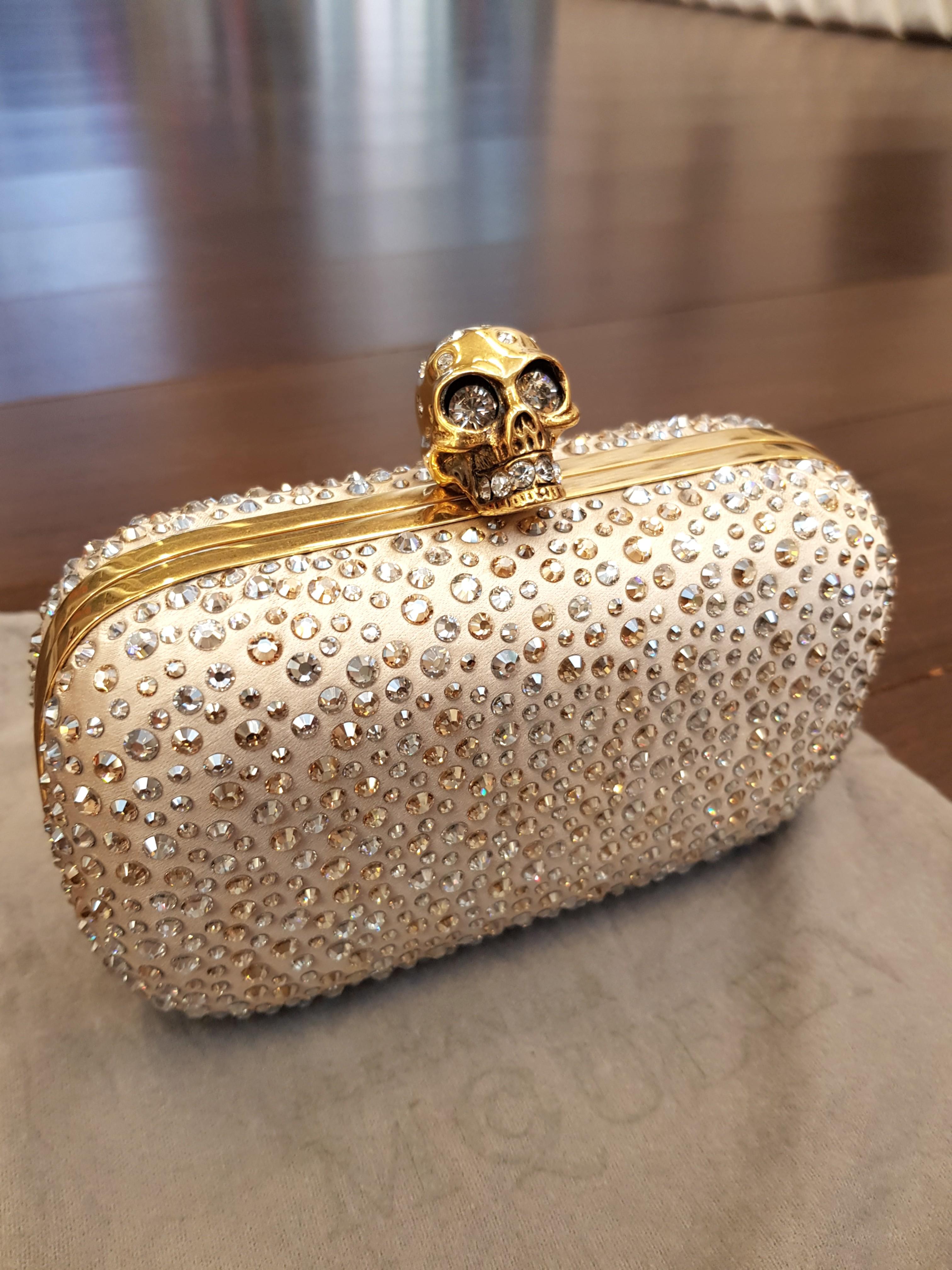 Subordinate rod Claire Alexander McQueen Classic Skull Diamante Embellished Box Clutch, Luxury,  Bags & Wallets on Carousell