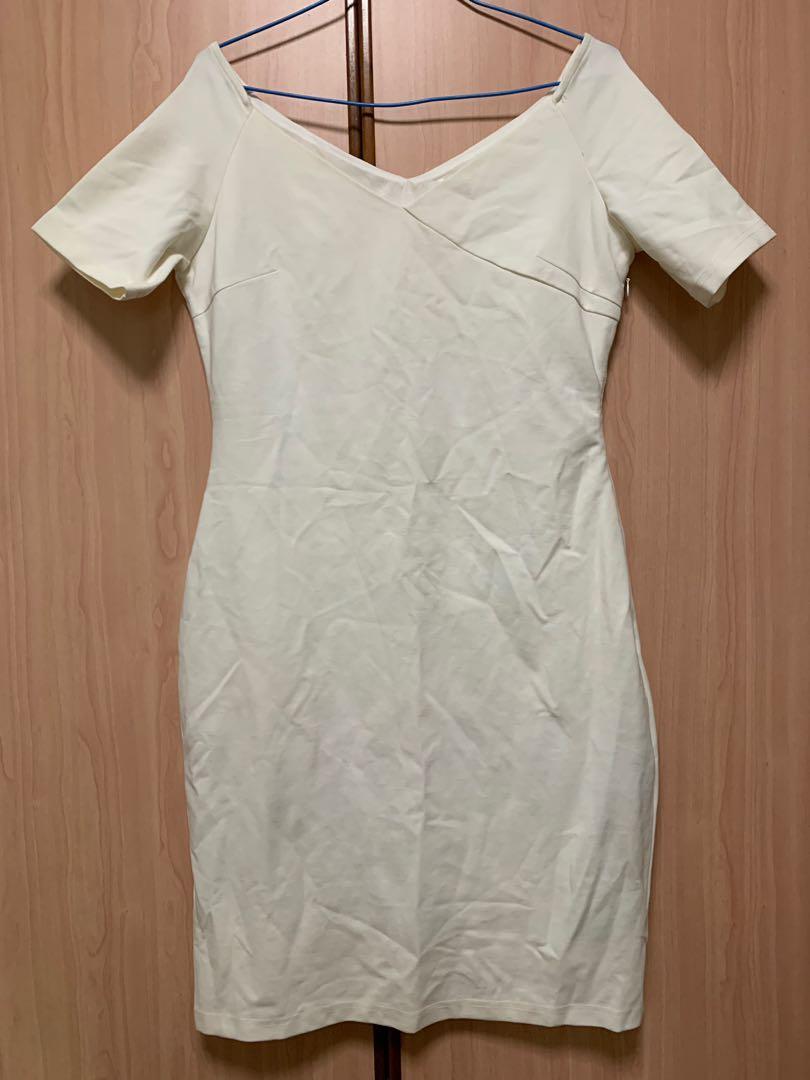 Brand New Wide Shoulder White Dress With Side Zip Love Bravery Women S Fashion Clothes Dresses Skirts On Carousell Brand New Wide Shoulder White Dress With Side Zip Love Bravery Women S Fashion Clothes Dresses Skirts On Carousell