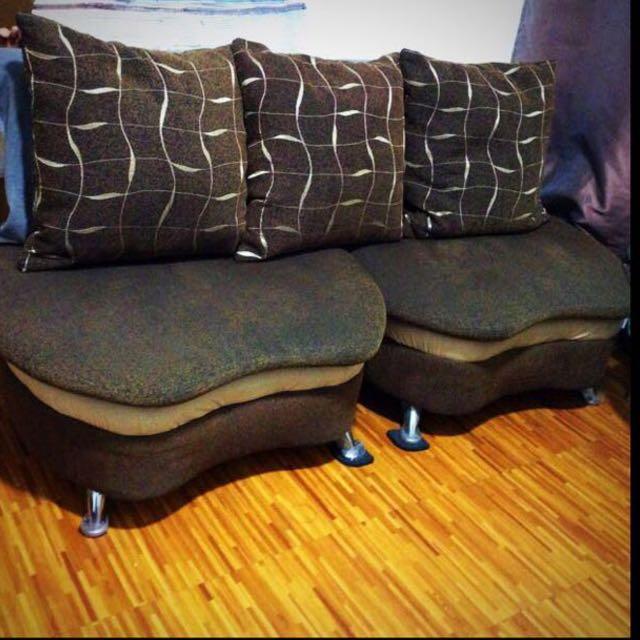 Brown White 2 Single Sofa (Category: Sofas) located in Las Pinas. Submitted by cristeta76 (Listing ID 261638339, Image 2). Description: .