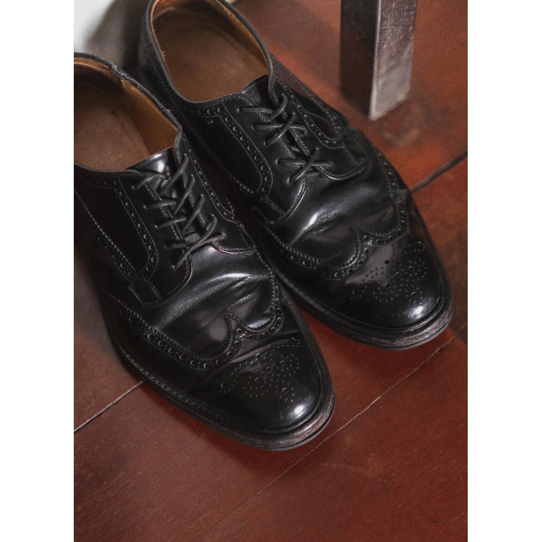 Church's 'Grafton' Derby Brogues (Category: Dress Shoes) located in Muntinlupa City. Submitted by greygarcon (Listing ID 261649301, Image 2). Description: A classic derby brogue with a heavyweight aesthetic, the Grafton was born in 1973 and has been a bestseller ever since. Marrying a chunky, storm welted rubber double-sole, round toe and longwing broguing with a natural polished finish, the Grafton offers traditional refinement with a rugged, pr