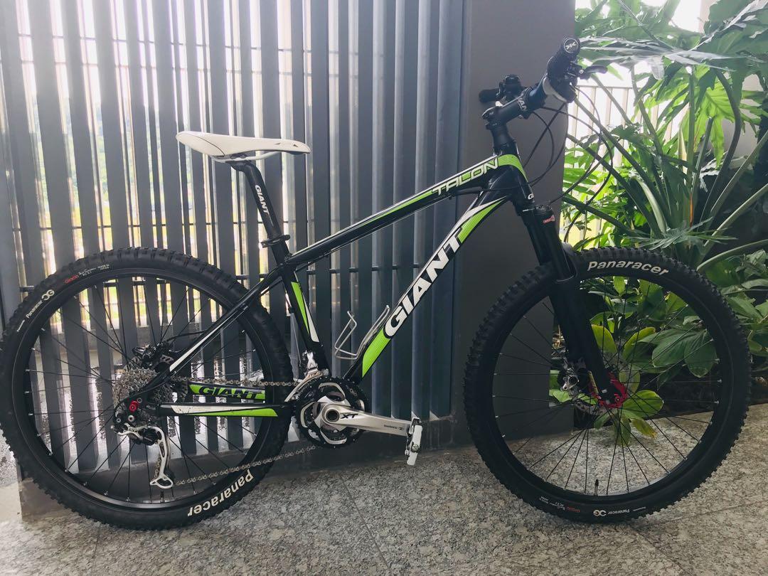 giant adore 20