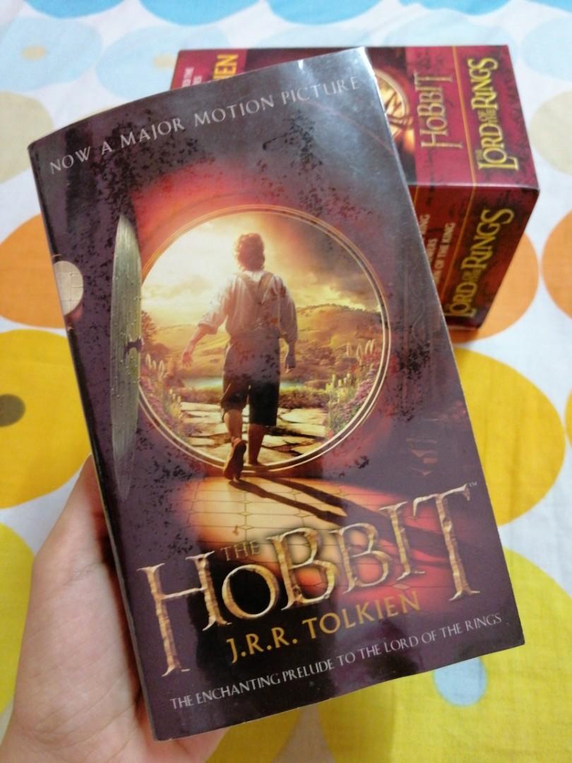 J.R.R. Tolkien 4-Book Boxed Set: The Hobbit and The Lord of the Rings ...