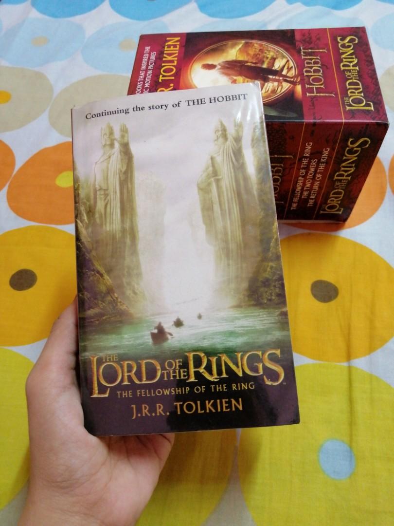 J.R.R. Tolkien 4-Book Boxed Set: The Hobbit and The Lord of the Rings ...