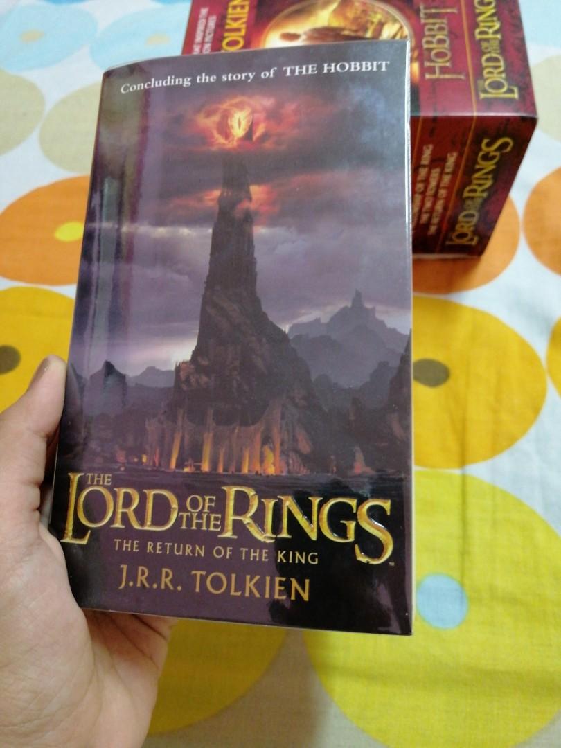 J.R.R. Tolkien 4-Book Boxed Set: The Hobbit and The Lord of the Rings ...