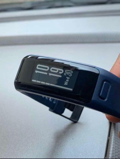 Jual Garmin Vivosmart HR Fesyen Pria Jam Tangan di Carousell