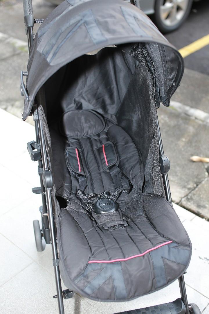 Mini Easywalker Stroller (Category: Strollers) located in Puchong. Submitted by tel88 (Listing ID 261523964, Image 2). Description: Good condition ORIGINAL MINI EASYWALKER ✅Full Recline ✅Compact umbrella fold ✅5 point harness ✅Well known smooth wheels ✅Washed and sanitized Our price: RM450 ONLY!!!!!😍❤️ Fast payment basis Booking with deposit allowed Installments can be discussed Self collect from Saujana Puchong Postage add rm30 📲www.wasap.my/6