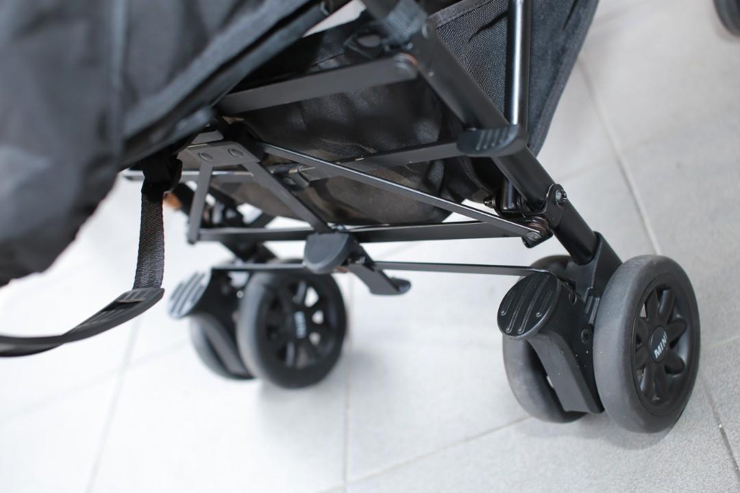 Mini Easywalker Stroller (Category: Strollers) located in Puchong. Submitted by tel88 (Listing ID 261523964, Image 3). Description: Good condition ORIGINAL MINI EASYWALKER ✅Full Recline ✅Compact umbrella fold ✅5 point harness ✅Well known smooth wheels ✅Washed and sanitized Our price: RM450 ONLY!!!!!😍❤️ Fast payment basis Booking with deposit allowed Installments can be discussed Self collect from Saujana Puchong Postage add rm30 📲www.wasap.my/6