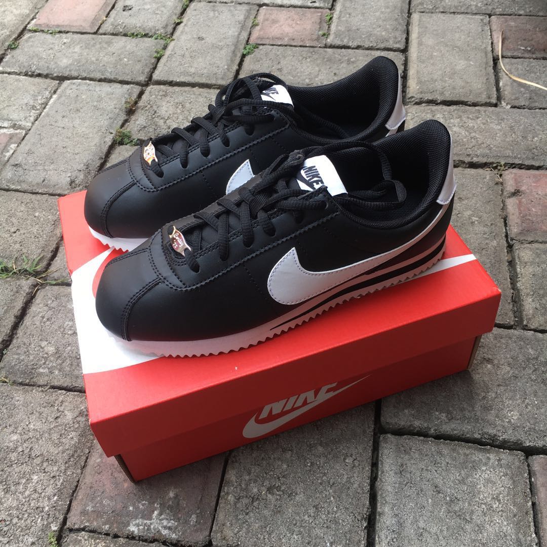 used nike cortez