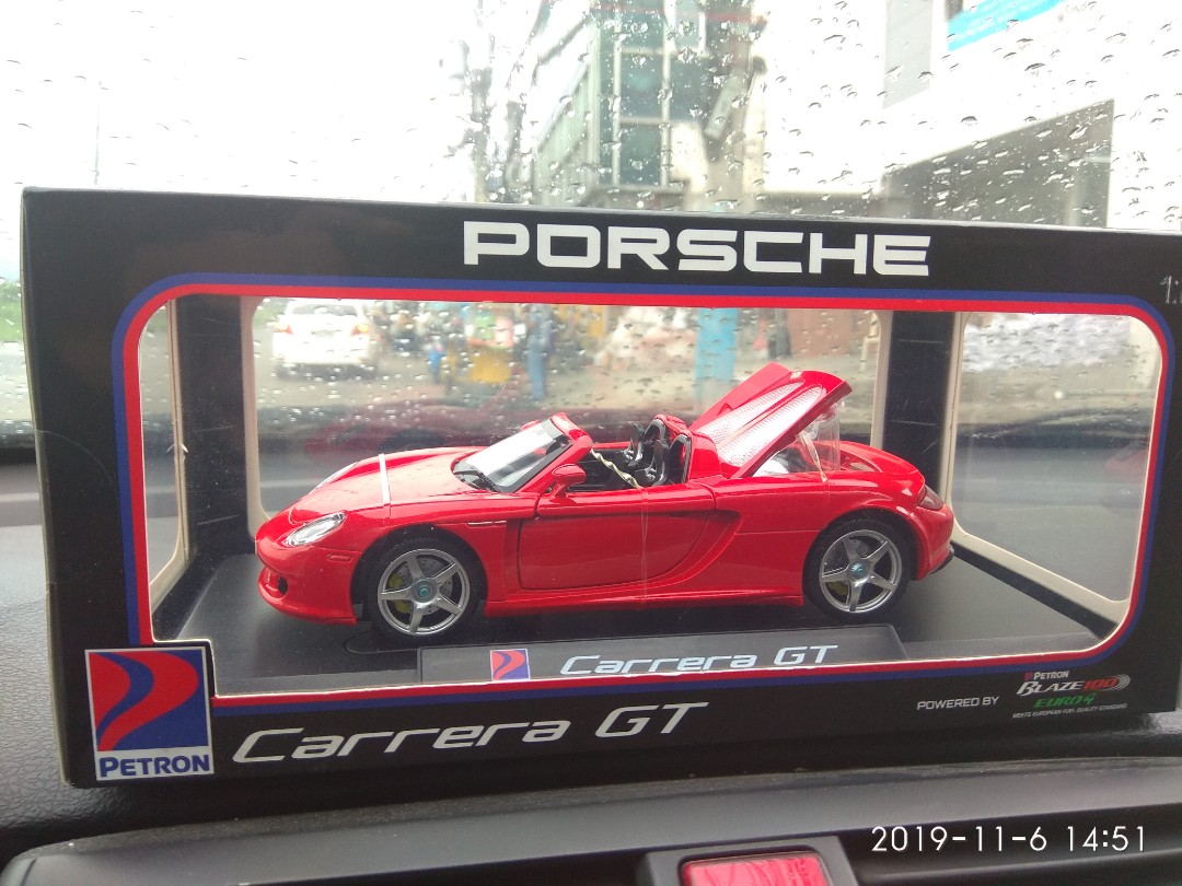 Petron Model Porshe Carrera GT 1:24 Model from Petron, Hobbies & Toys, Toys & Games ...