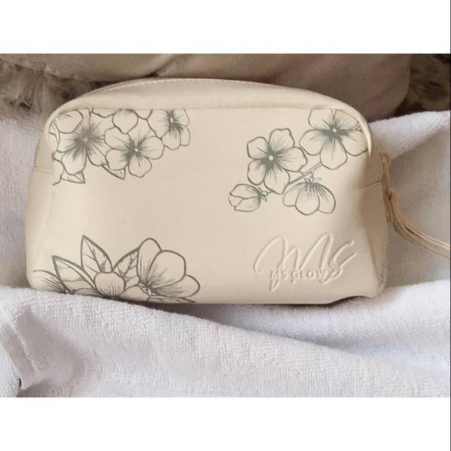 Pouch outlet ms glow