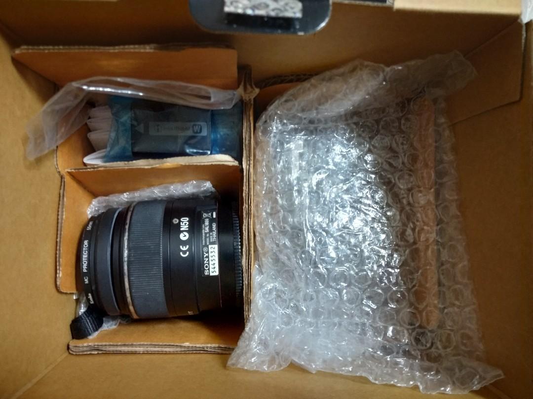 Sony SLT a55 (Category: Flashes) located in Manila. Submitted by code6 (Listing ID 261664479, Image 3). Description: Rarely used GPS up to 10 fps Camera 18-55 lens Battery Charger Box Manuals Unused strap.