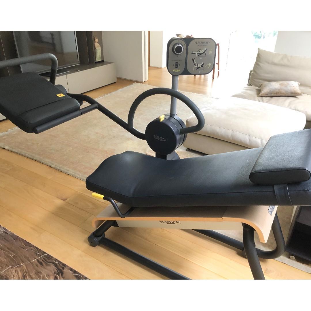 Technogym stretch machine clearance