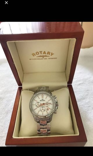 (Category: ) located in . Submitted by top.luxury (Listing ID 261857943, Image 1). Description: .