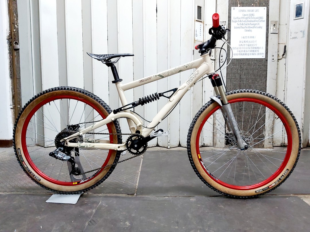 Giant pistol mountain sales bike