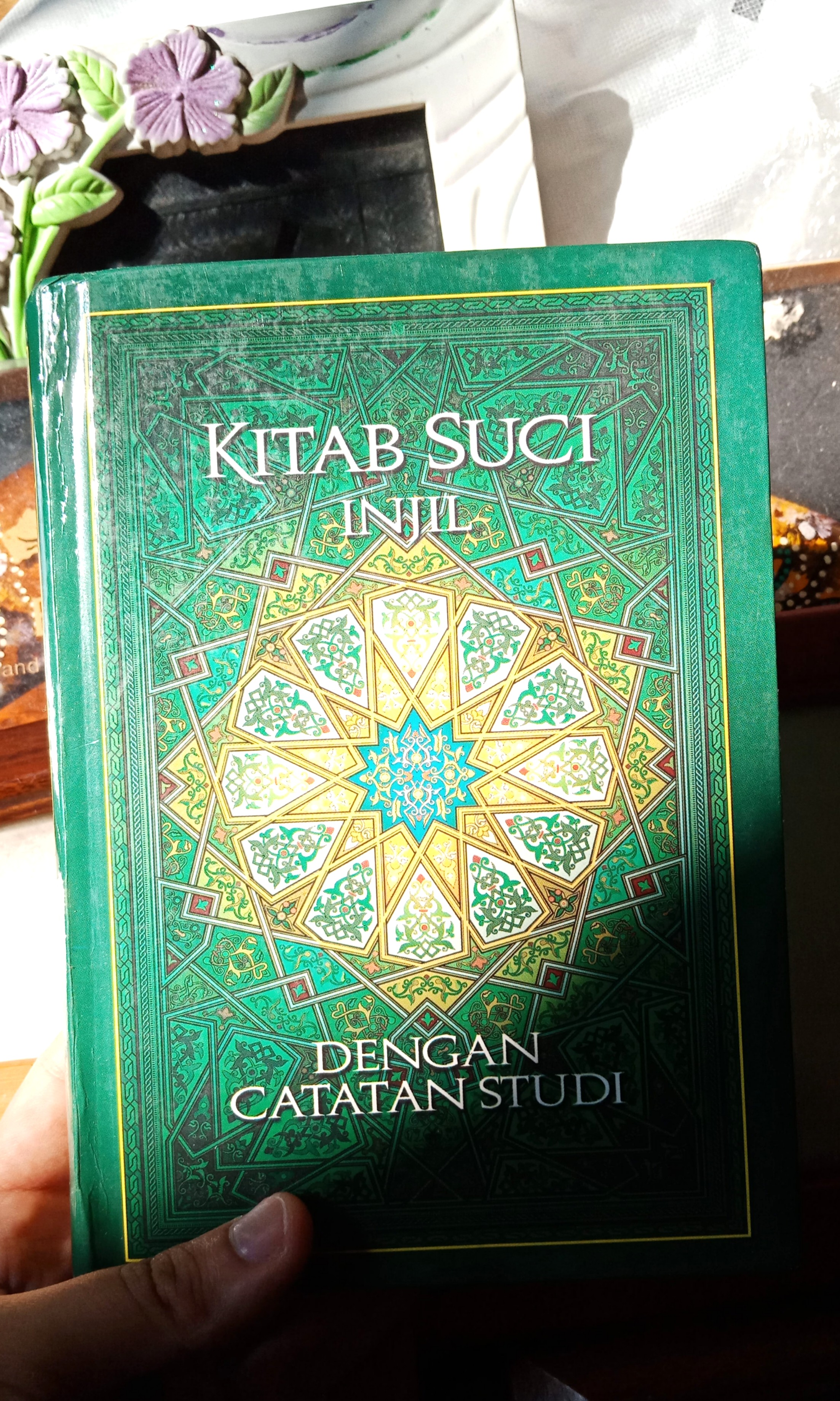 Agama Kristen Kitab Suci - Muatan Ips Kd 3 21 Kitab Suci Agama Kristen