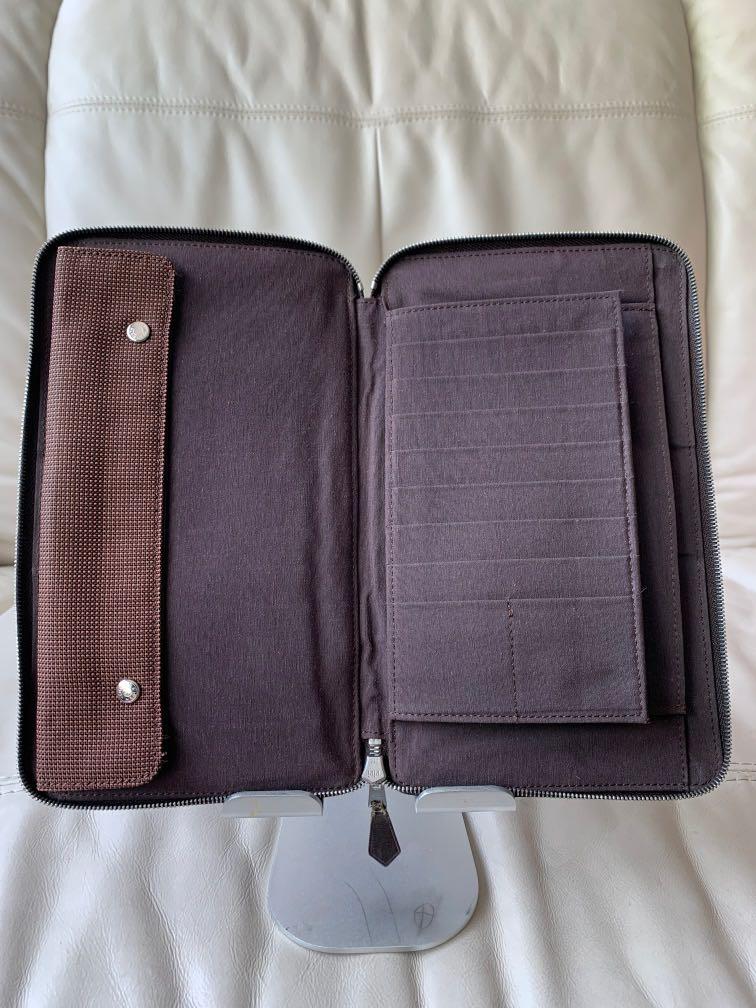 Hermes travel wallet clearance